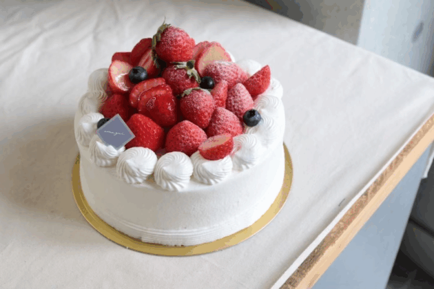 いちごの生クリームケーキ